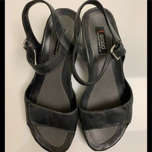 ECCO SANDALS, SIZE EU 39, US 8-8 1/2 BLACK